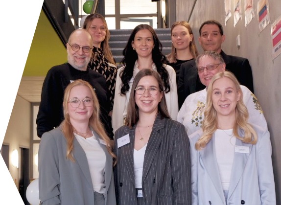Das Bild zeigt das aktuelle Lehrerteam der bfz Pflegeschule Bad Kissingen